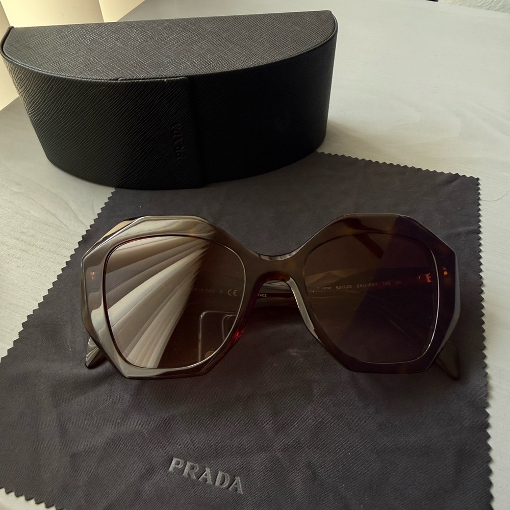 Prada 53mm Gradient Irregular
Sunglasses